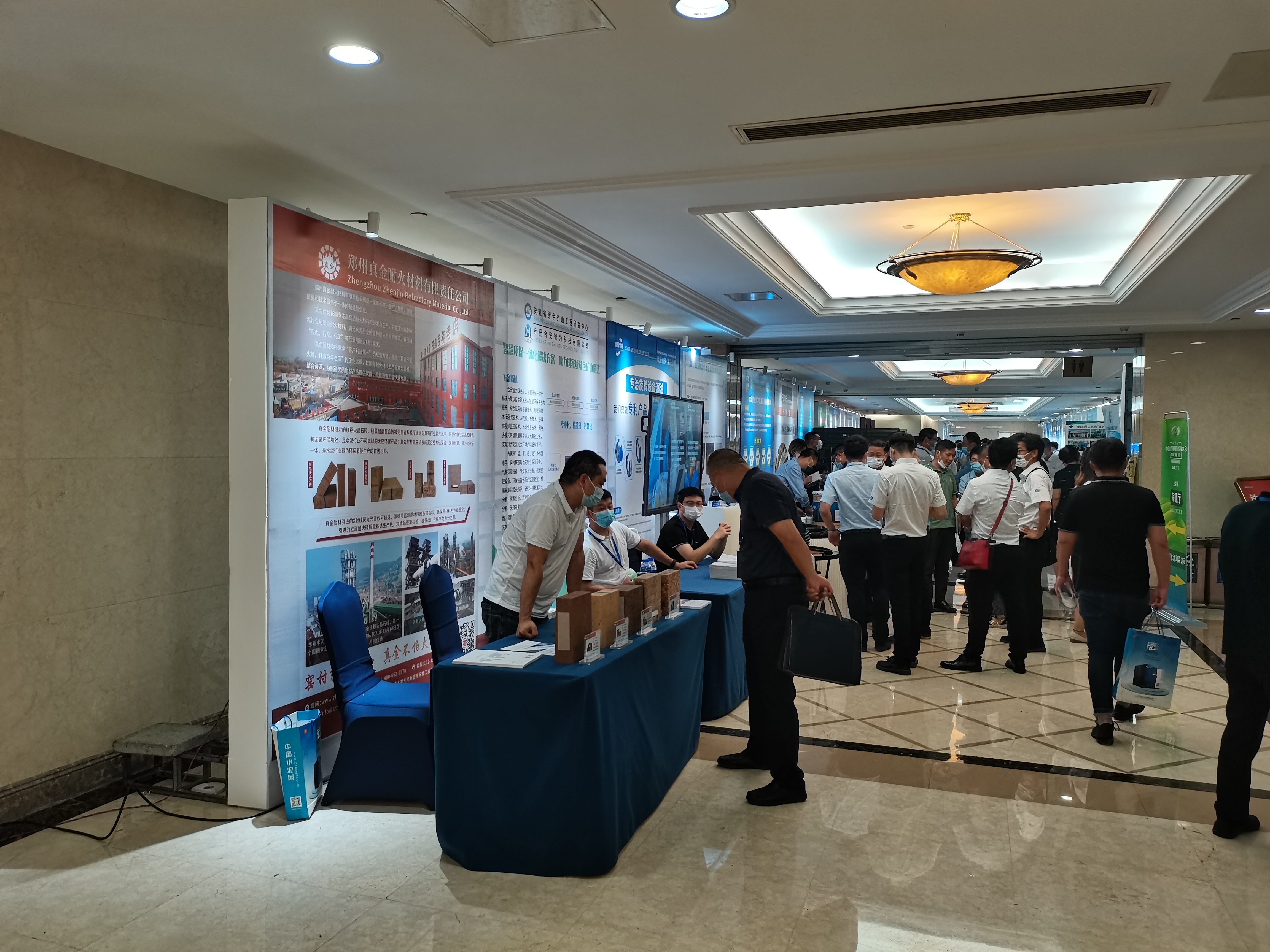 b7513b11f3d4bf18864a64a2855472b